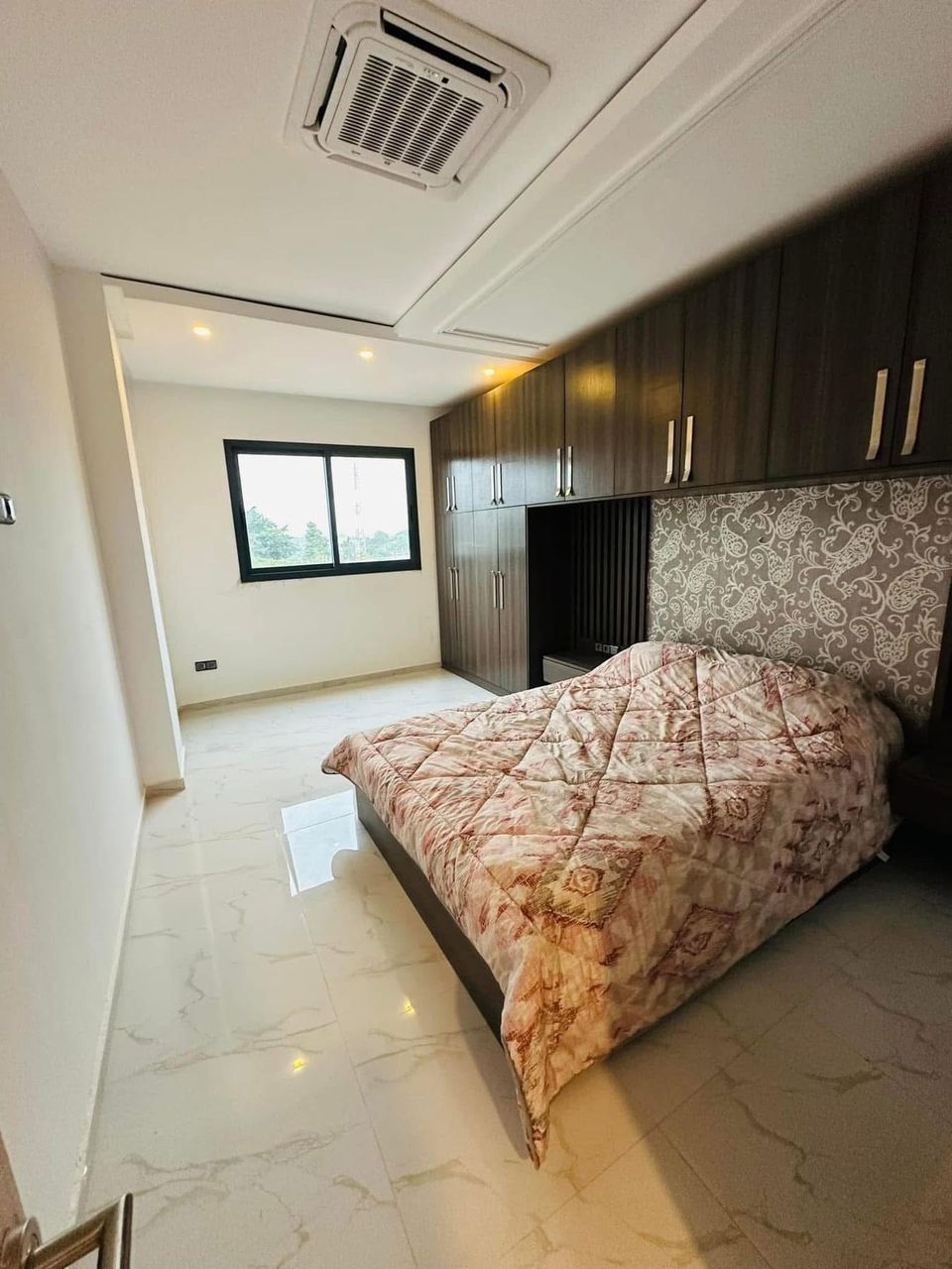 Abidjan, Plateau, Hotel Tiama